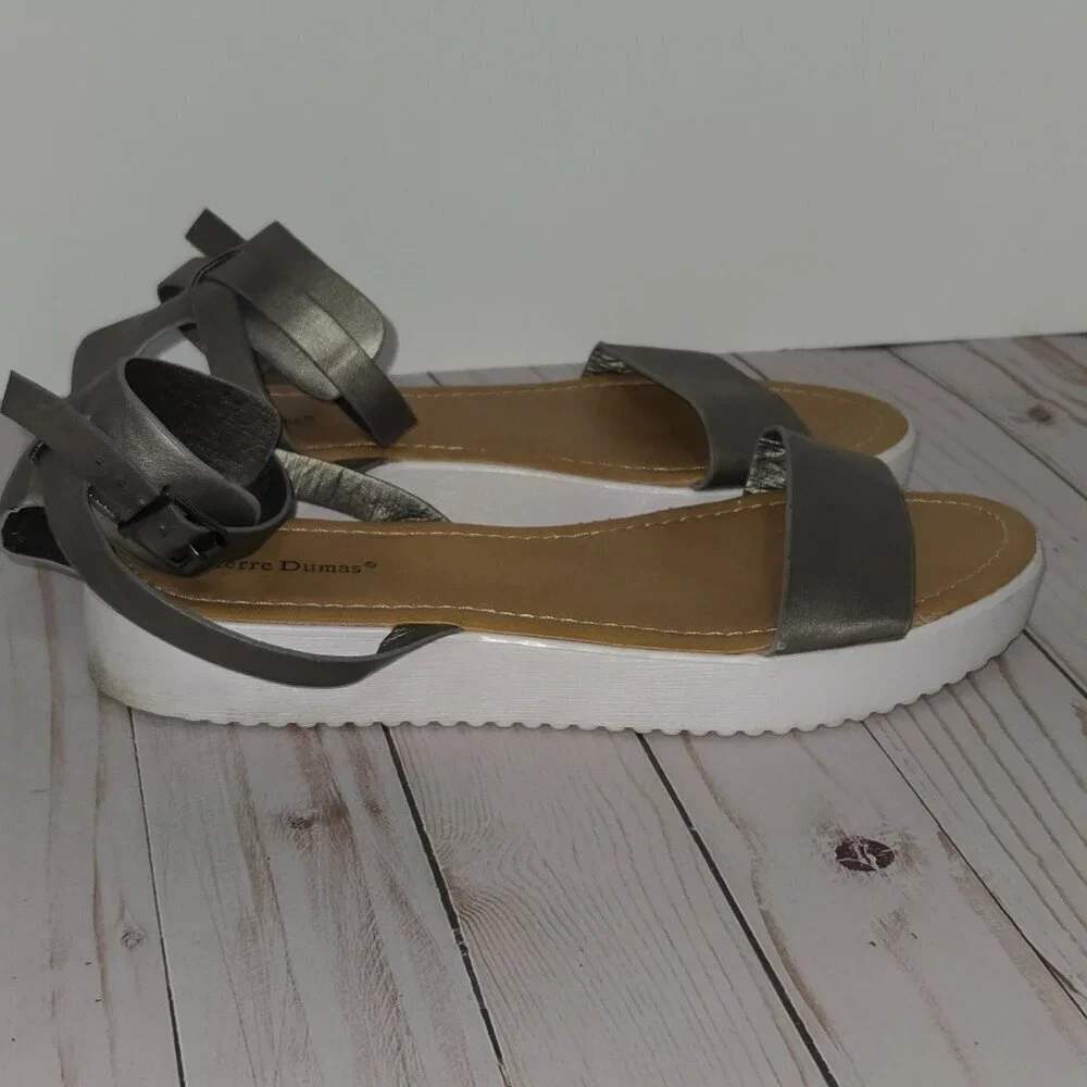 Pierre Dumas Women’s Gray Metallic Platform Sandals Ankle Strap Size 9